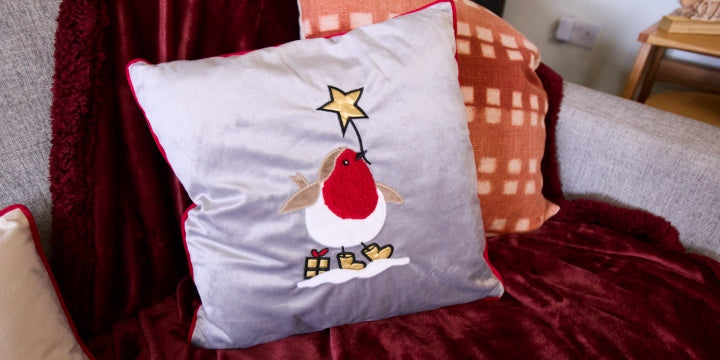 Ralph Robin & Family Decorations, Homewares and Gifts. The perfect robin-themed Christmas range.Shop this stunning range while supporting life-saving cancer research. 