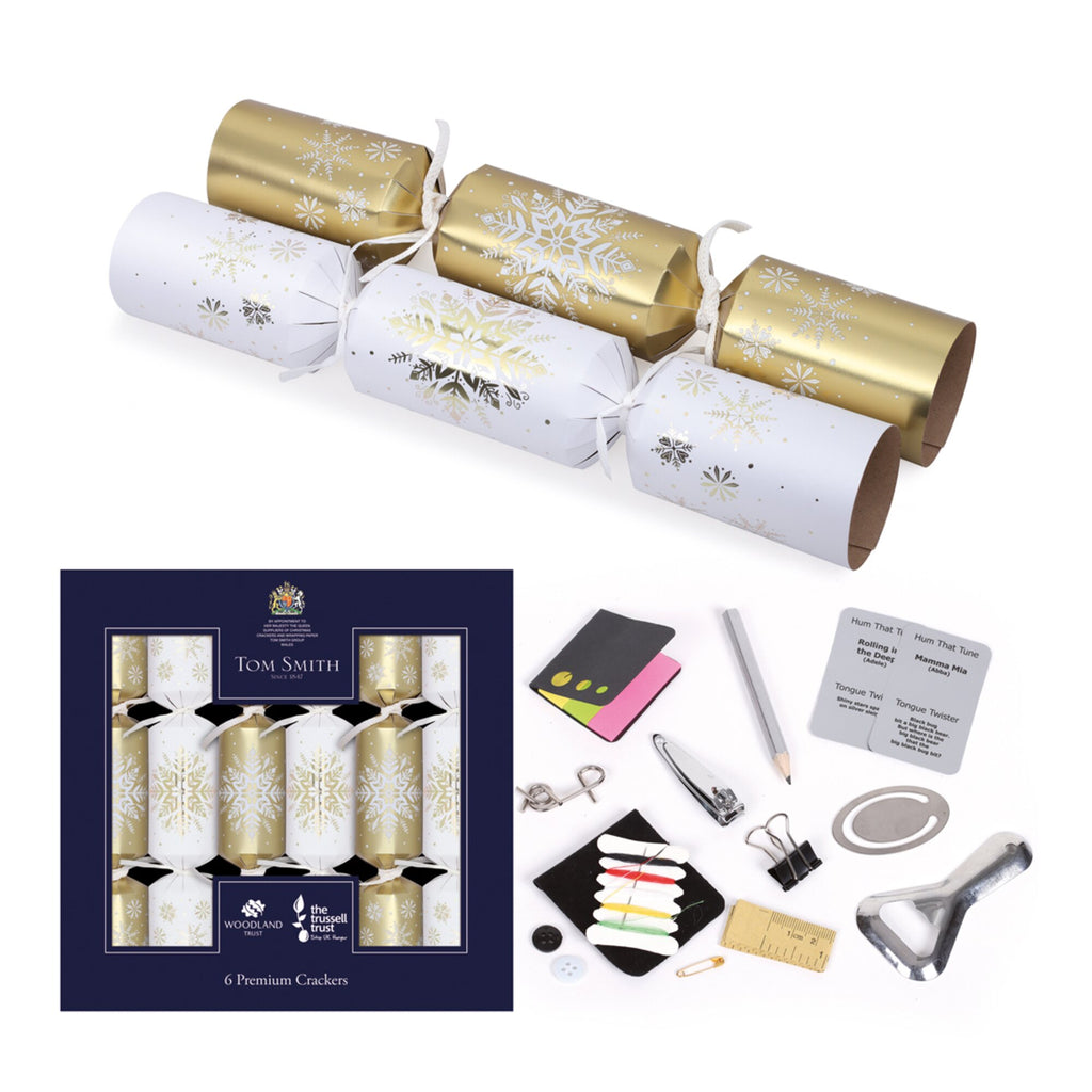 Tom Smith 6 Premium White and Gold Christmas Crackers