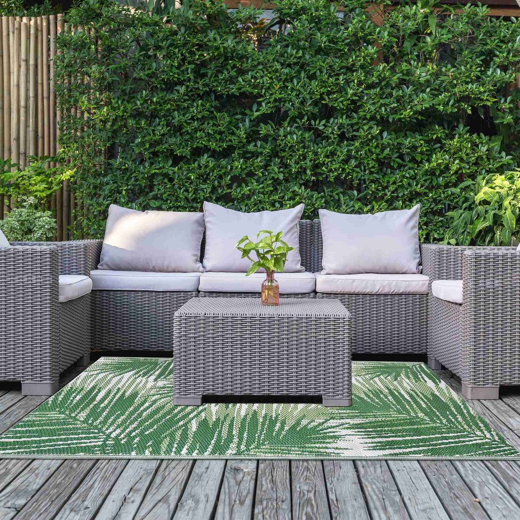 Palm Leaf Design Outdoor Rug