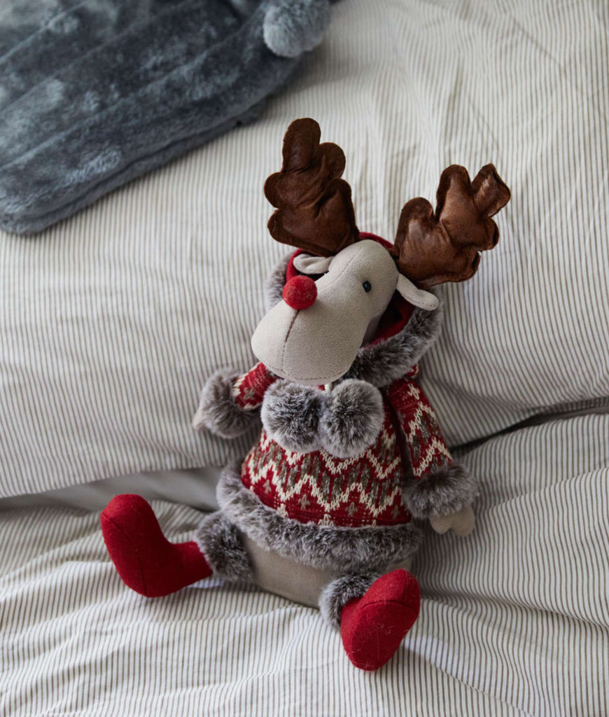 Sitting Winter Moose Decoration