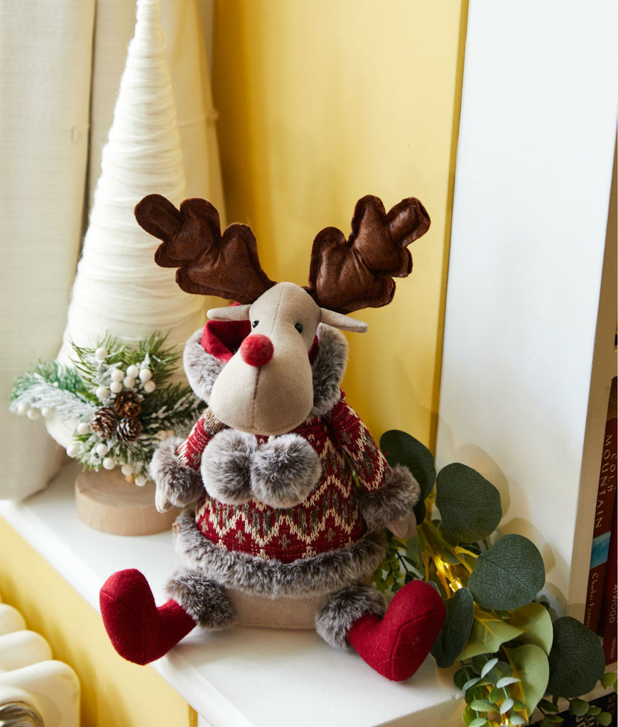 Sitting Winter Moose Decoration