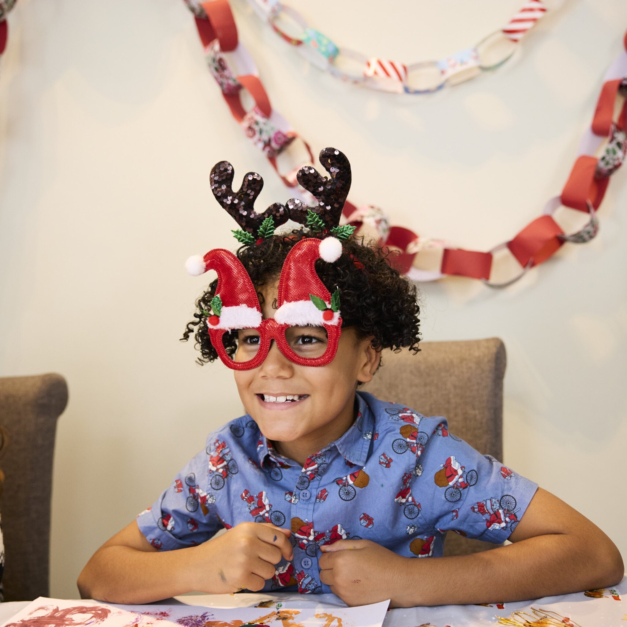 Novelty Christmas Glasses – Cancer Research UK